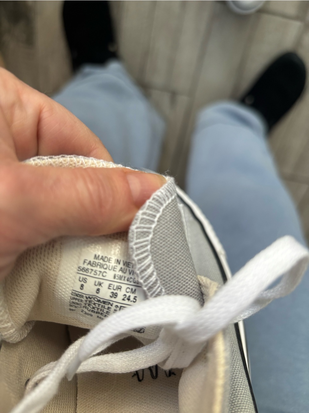 Converse Light Gray Low Top Platform Sneakers NWOT - Picture 6 of 6